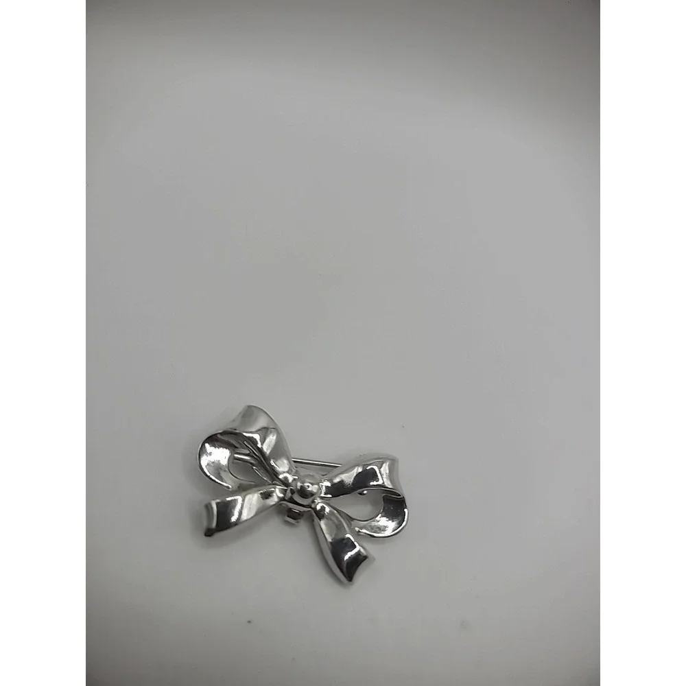 Vintage Coro Silver Tone‎ Bow Brooch Pin Jewelry Costume Dainty